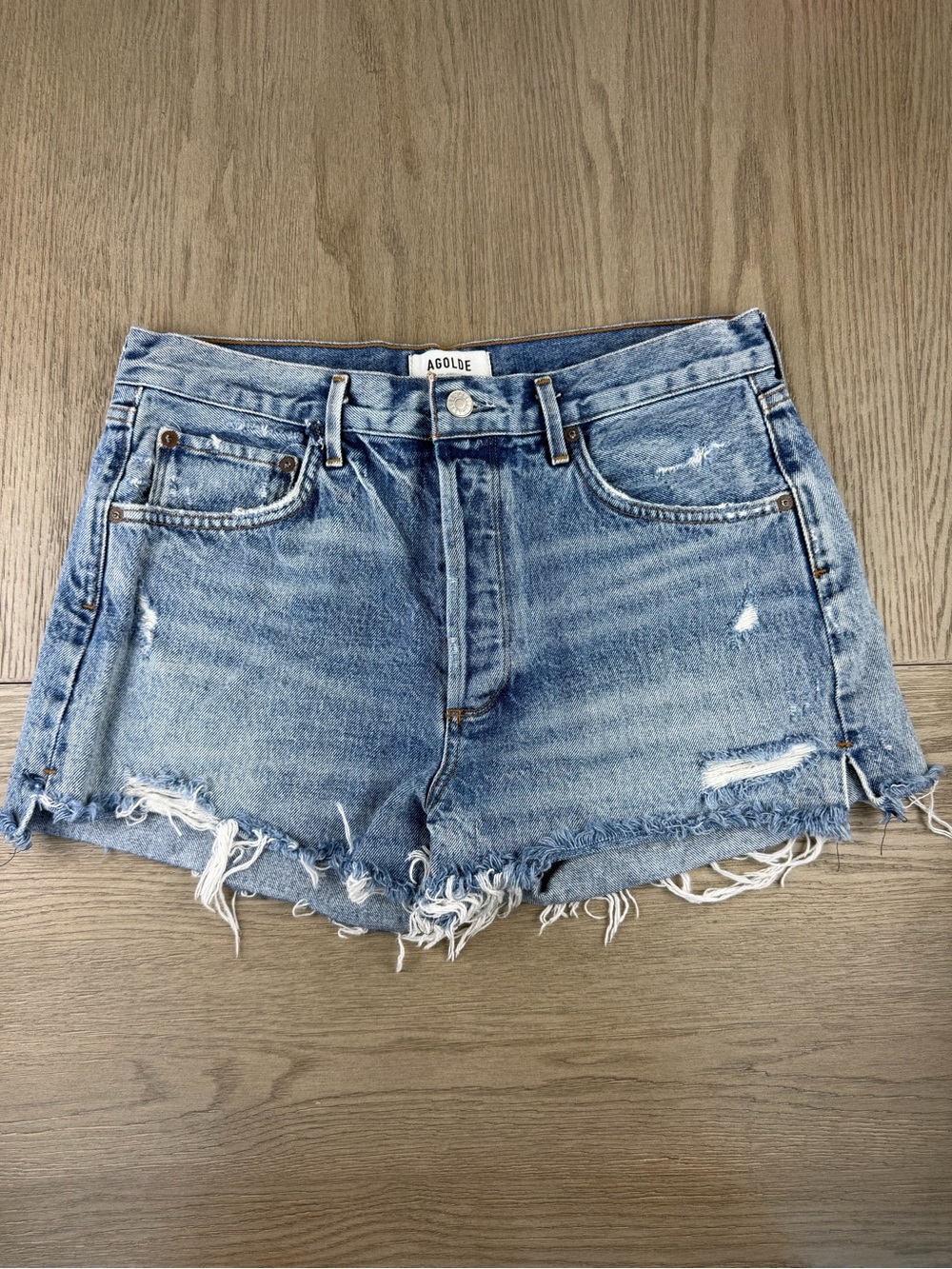 Agolde Jaden Distressed Denim Shorts Medium Wash Raw Hem Button Fly Size 30